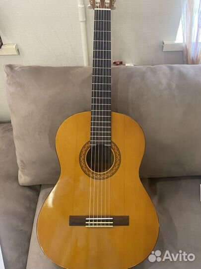 Классическая гитара yamaha c40