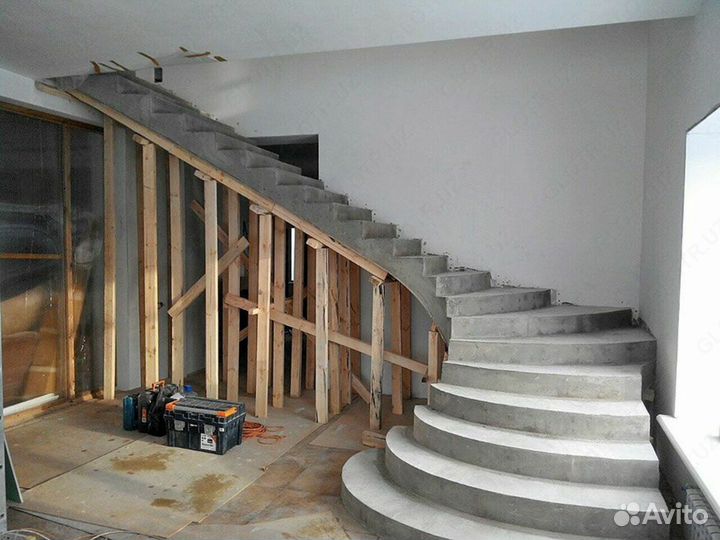 Монолитные бетонные лестницы