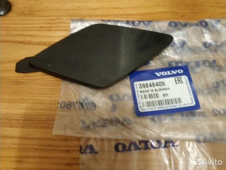 Крышка буксировочного крюк бампер перед Volvo XC60