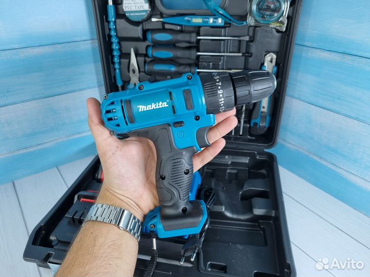 Шуруповерт makita 26v с инcтрyментами