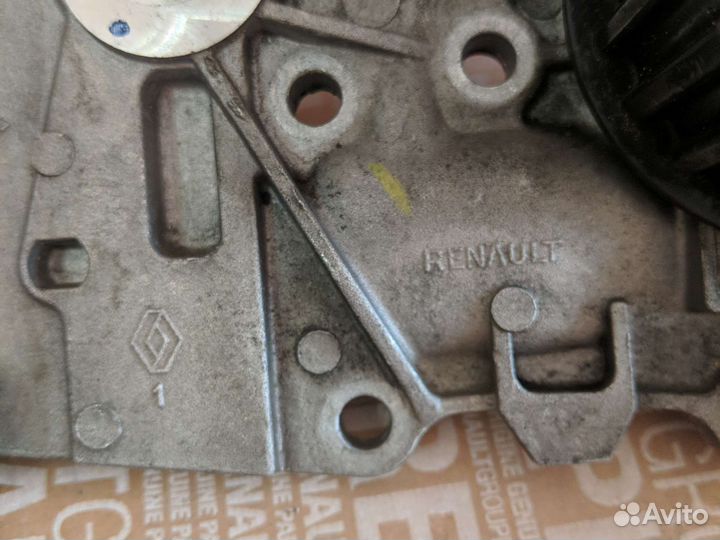Помпа renault logan 1.6 16кл