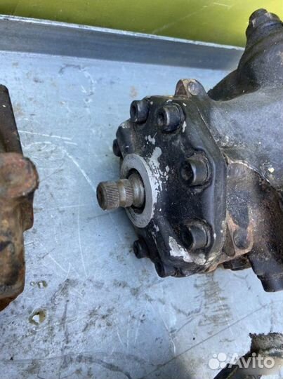 Редуктор гур Mercedes E-Class W124