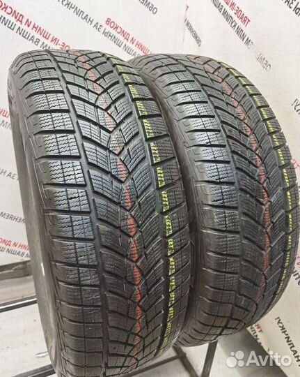 Goodyear UltraGrip Performance 235/60 R18 107H