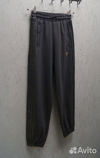 Широкие штаны Adidas