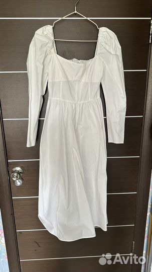 Платье белое 42-44
