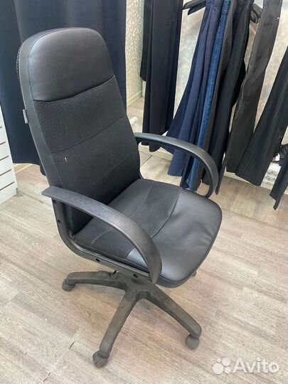 Офисное кресло бу