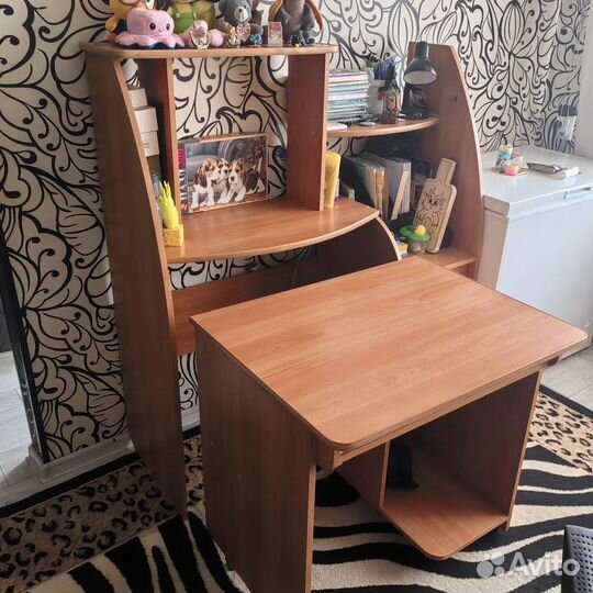 Компьютерный стол