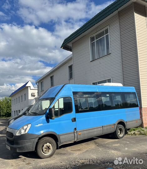 Водитель с личным автомобилем, для перевозки людей