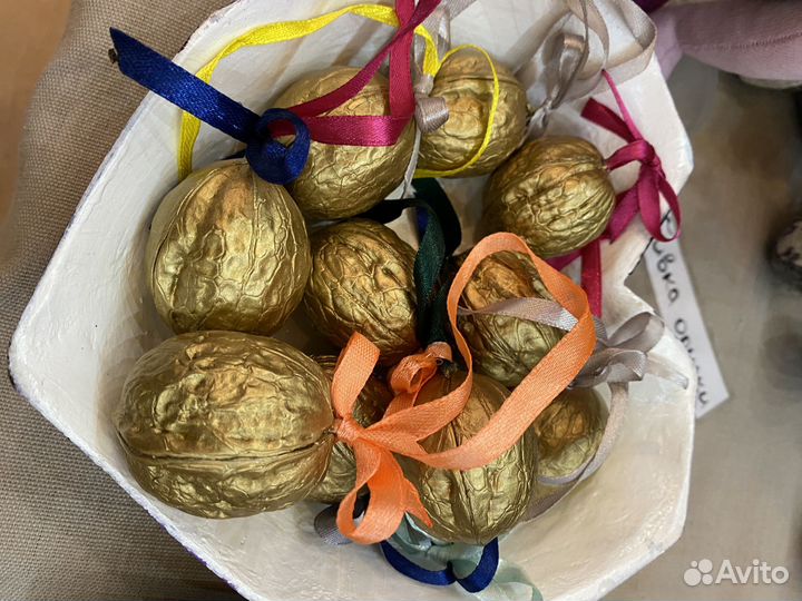 Золотые орешки с пожеланием ёлочная игрушка