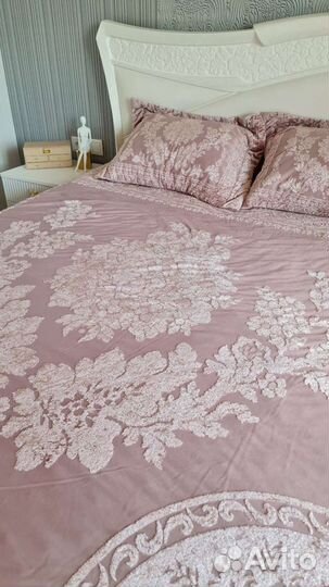 Покрывало на кровать