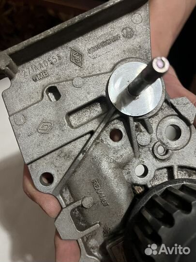 Помпа renault logan