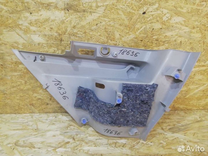 Обшивка стойки задняя правая Renault Sandero 2
