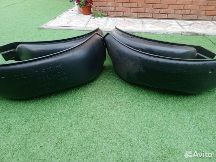 Поткрыльники