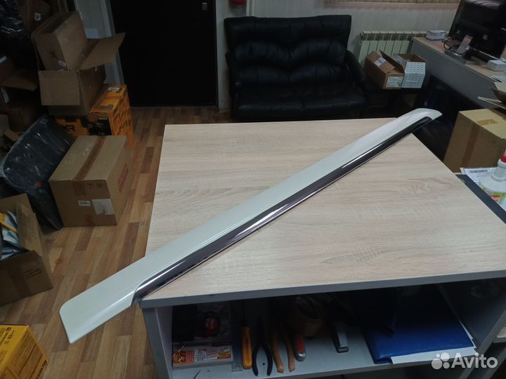 Молдинг на дверь багажника Prado 150/GX460