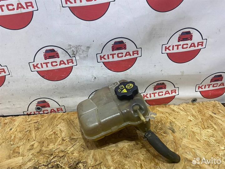 Расширительный бачок Opel Astra J