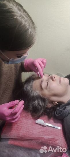 Мастер по бровям