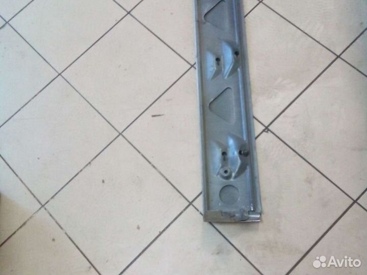 Накладка сдвижной двери левая на т5