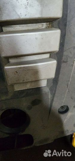 Крышка двигателя kia Sorento