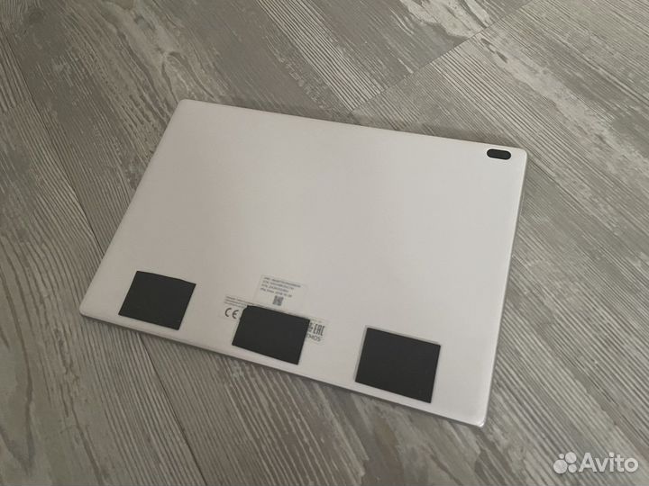 Планшет Lenovo TB-x304L