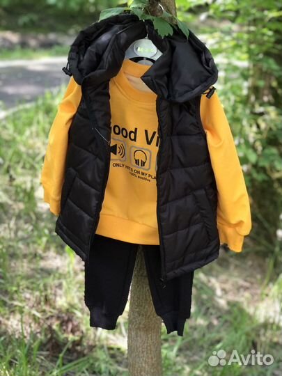 Костюм тройка для мальчика 104