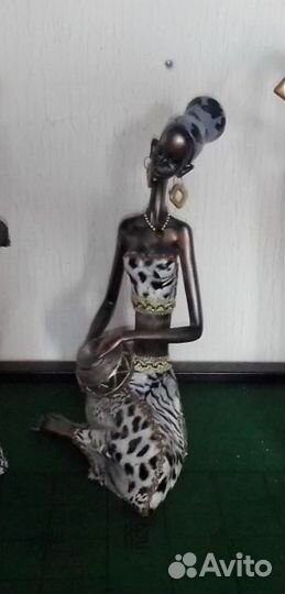 Статуэтка Африканской девушки