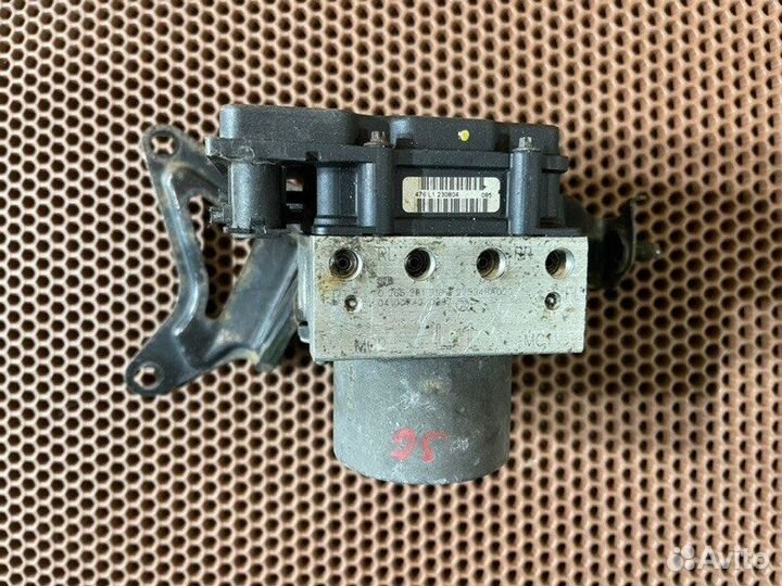 Блок ABS Subaru Forester 2 SG5 EJ205 2005