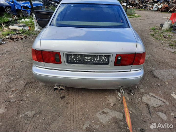 Капот ауди А8D2 1996 г
