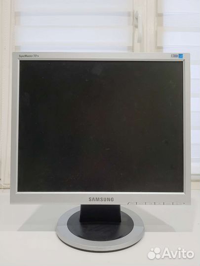 Монитор Samsung