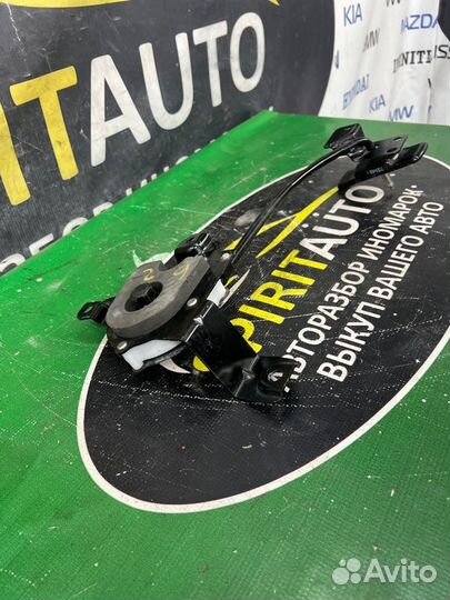 Механизм подъема запасного колеса Kia Sorento 4