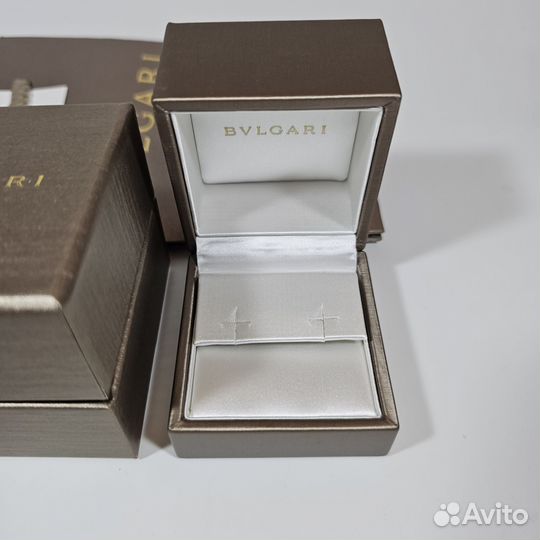 Коробка Bvlgari для сережек