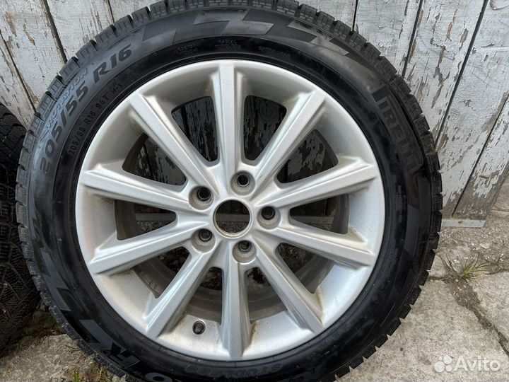 R16 Pirelli Ice Zero FR 205/55, PCD 5x108 DIA 63.4