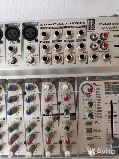 Микшерный пульт behringer