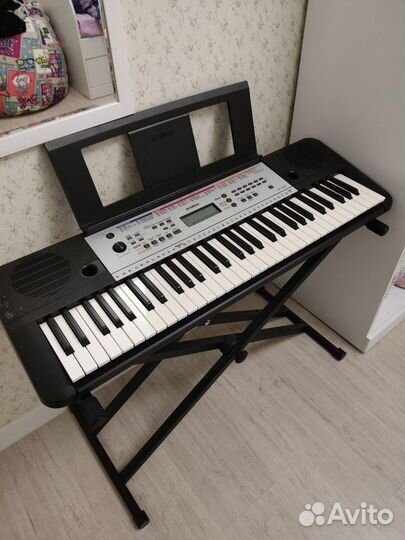 Синтезатор Yamaha YPT-260