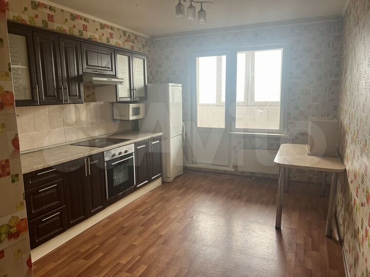 3-к. квартира, 84 м², 14/16 эт.