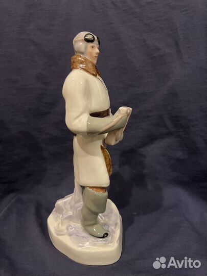 Статуэтка (Летчик)