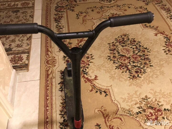 Продаю самокат хороший поменять подчивники