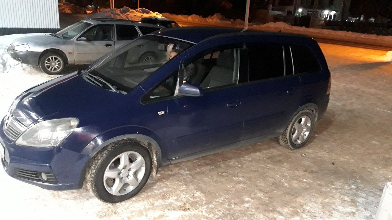 Opel Zafira: фото владельца