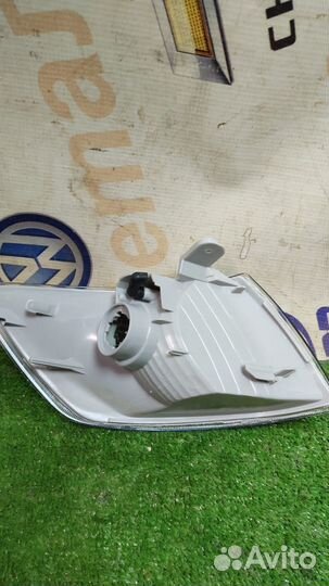 Поворотник передний Toyota Corona Premio 2001