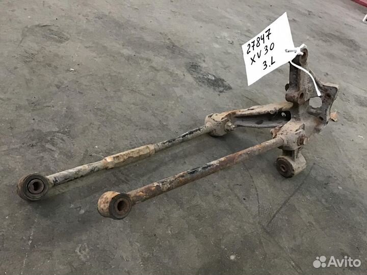 Кулак поворотный задний левый Toyota Camry XV30 20