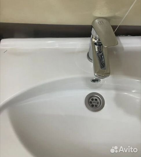Раковина в ванную бу + кран/смеситель