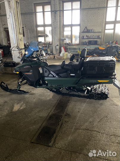 BRP SKI-DOO expedition SE 900 ACE turbo R VIP