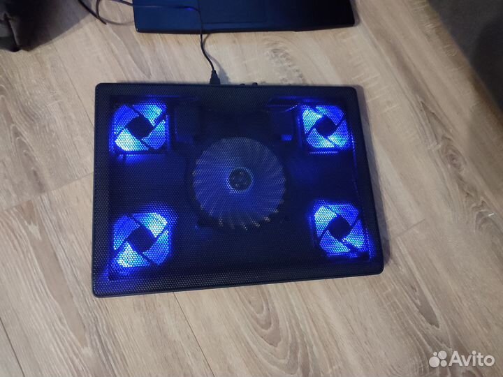 Подставка с охлаждением для ноутбука