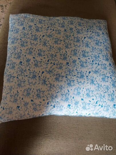 Подушка перьевая бу