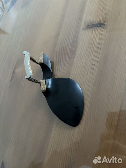 Продам подбородник для скрипки