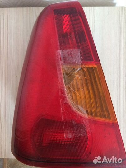Задний фонарь renault logan