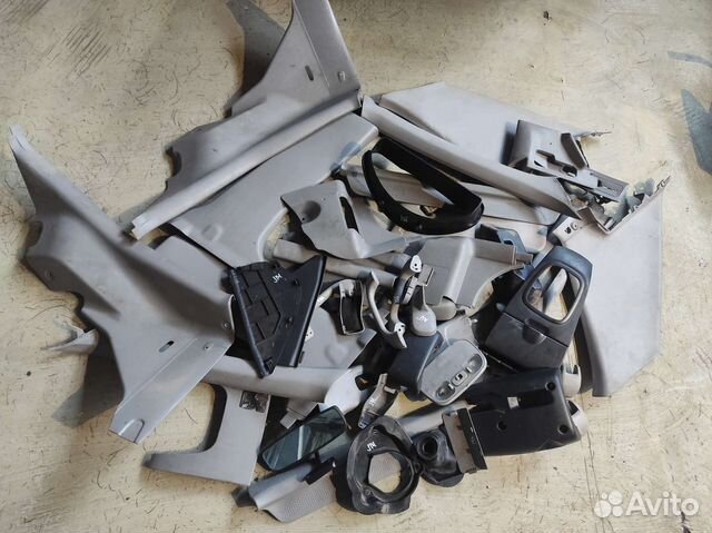 Пластик салона Mazda 323 1.6 AT 2001 рестайлинг