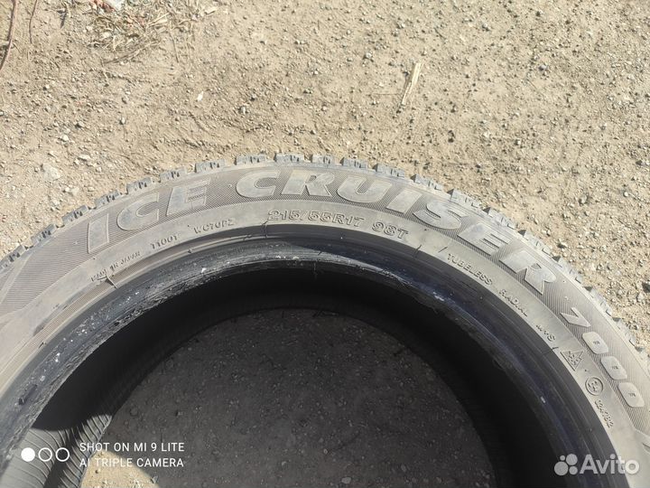 Bridgestone Ice Cruiser 7000 215/55 R17