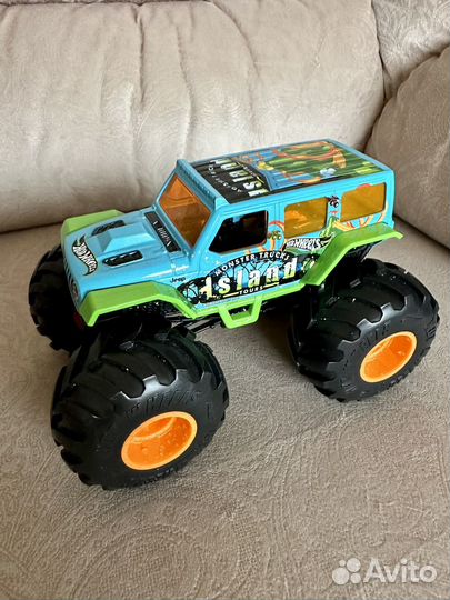 Hot wheels monster truck большой