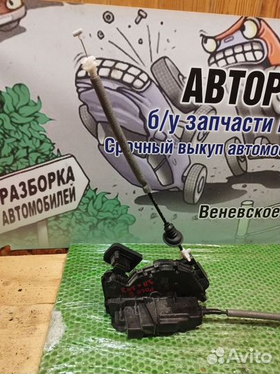 Замок двери задней правой Volkswagen Polo