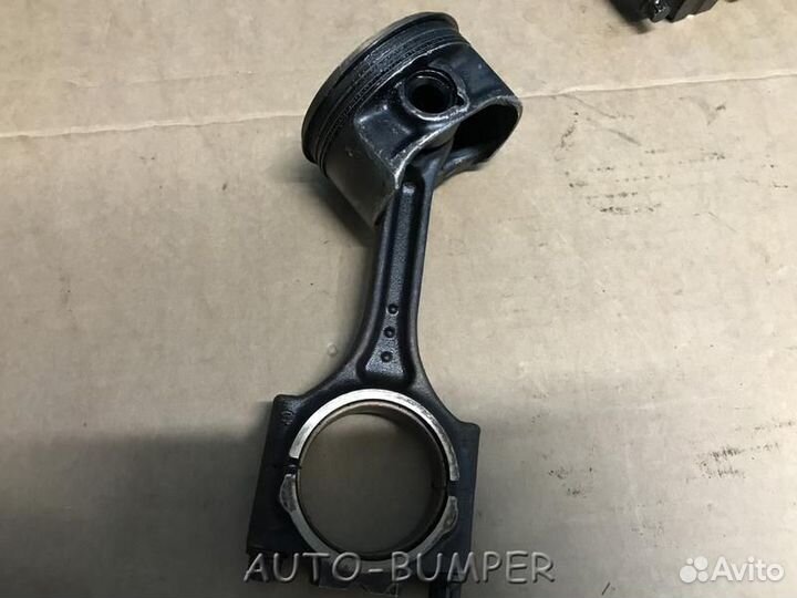 Volvo Поршень + шатун